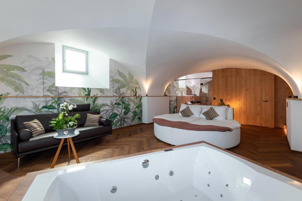 Romantik Hotel Le Vignier Avry-devant-Pont Bagian luar foto